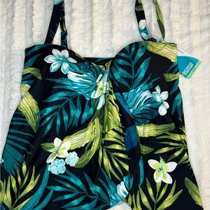 Coco Rave women’s  Tropical Swim Top size 10 / 34C